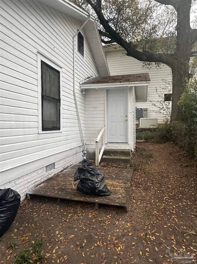 Building Photo - 14 E Strong St