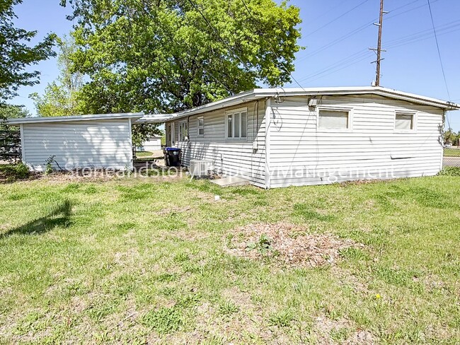Building Photo - 3 bedroom 1.5 bath near 17th & Fairlawn