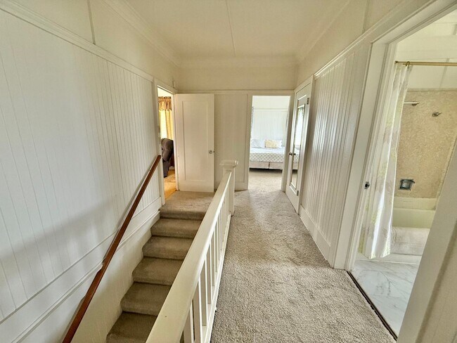 Building Photo - Partially Furnished Spacious 5 Bedroom / 2 Bathroom Home with Ocean View – Sandhills