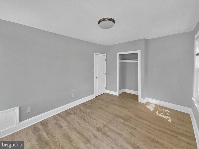 Building Photo - 1101 N 41st St