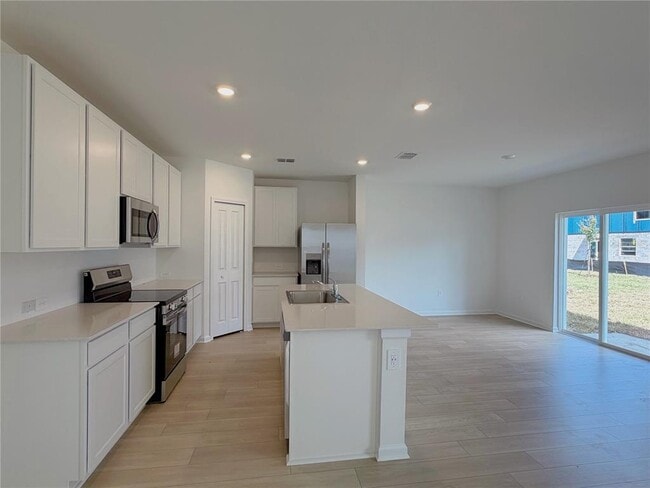 Building Photo - 6429 Domizio Dr