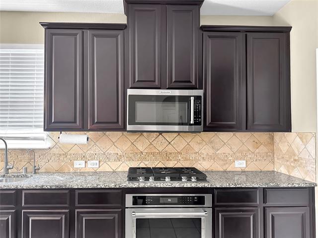 Building Photo - 1952 Sunny Side Dr