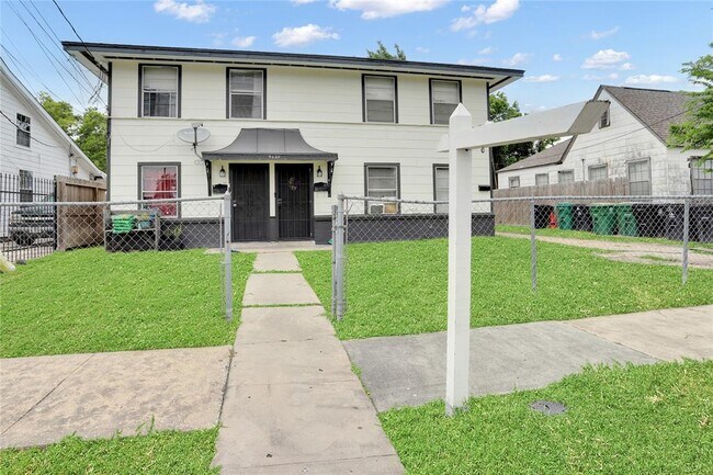 Building Photo - 5623#1 Barremore St