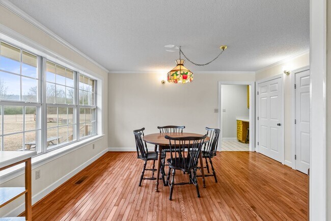 Building Photo - Country Living within Minutes of City Life