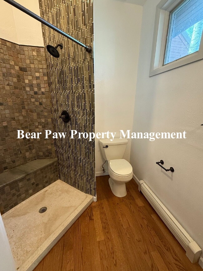 Building Photo - Beautiful Home in Riva Chase!