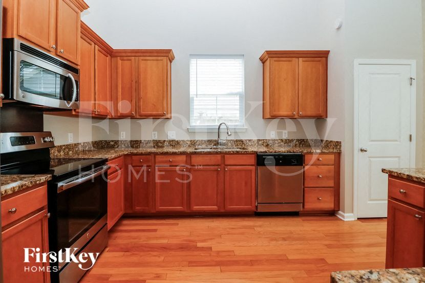 Building Photo - 115 Marinella Dr