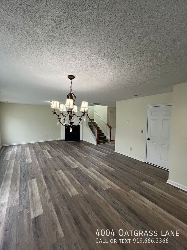Building Photo - 4004 Oatgrass Ln
