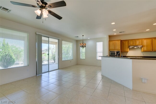 Building Photo - 10228 Questa Sera Ct