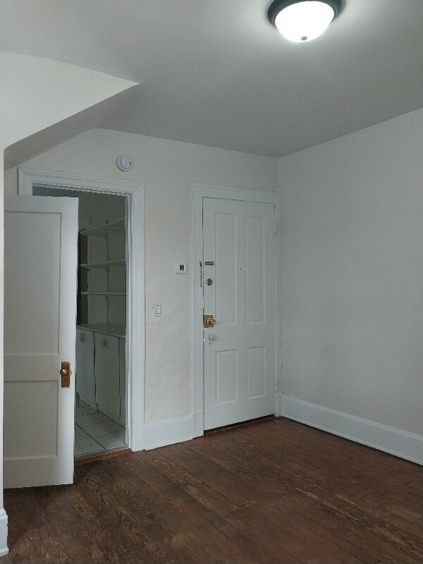 Building Photo - 3517 Clifton Ave