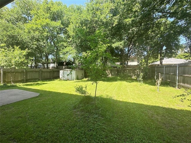 Building Photo - 9504 Sanford Dr