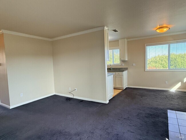 Building Photo - 310 Spyglass Pkwy