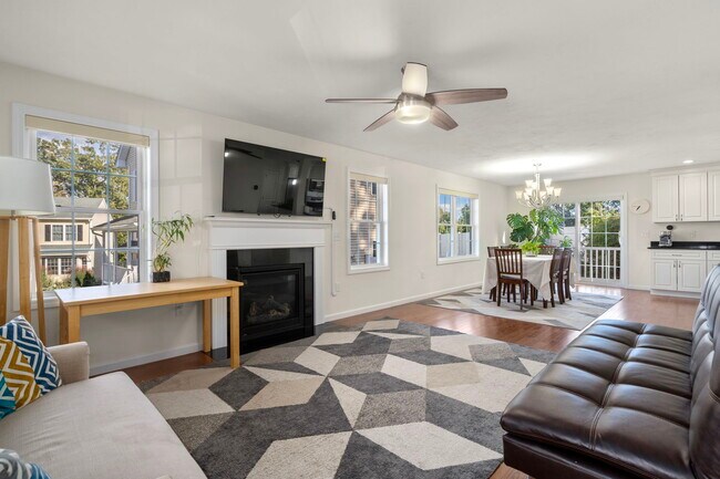 Building Photo - 4 Cherry Blossom Cir