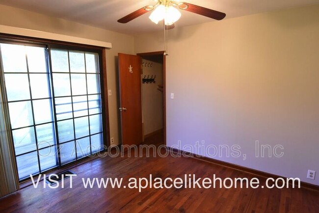 Building Photo - 3034 N 84th Terrace
