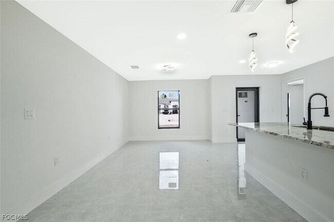 Building Photo - 3411 27th St SW