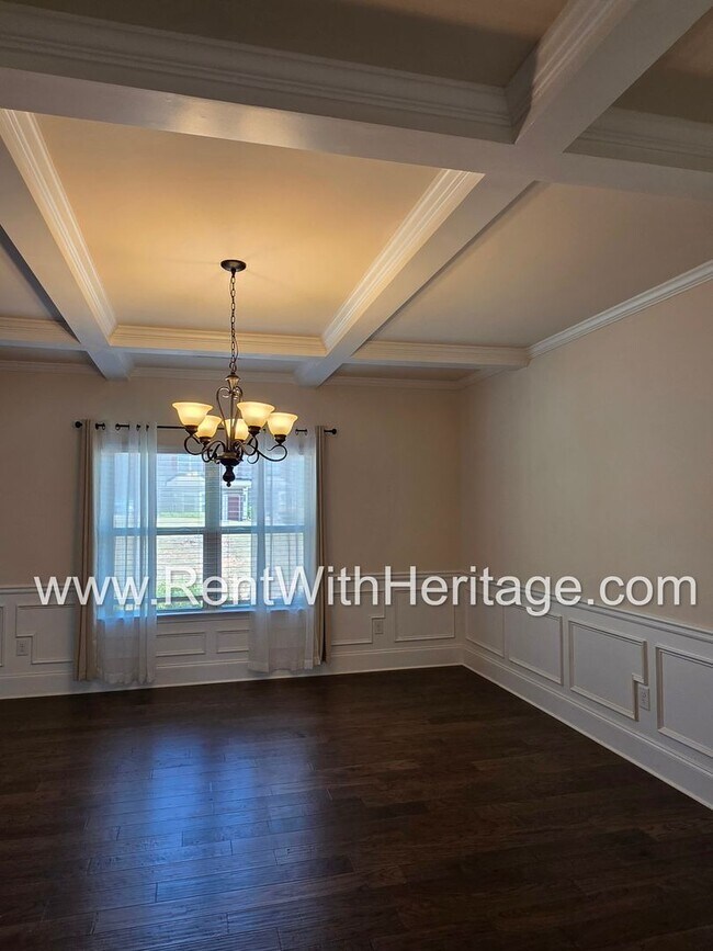 Building Photo - ABSOLUTELY BEAUTIFUL 5 BEDROOM/ 4.5 BATH HOME YOU DONT WANT TO MISS.