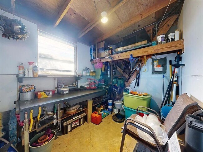 Building Photo - Charming 2-bedroom, 1-bath home