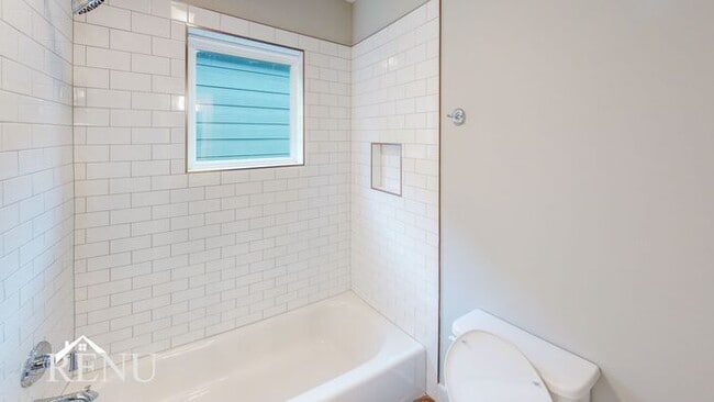 Building Photo - 2359 E 19th St