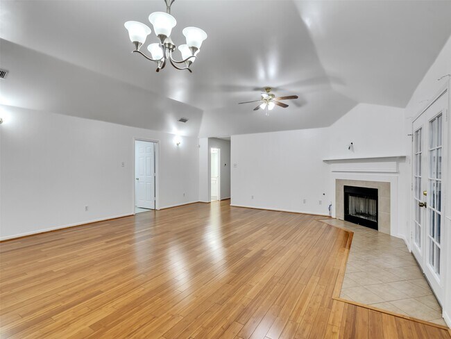 Building Photo - 7211 Canda Ln