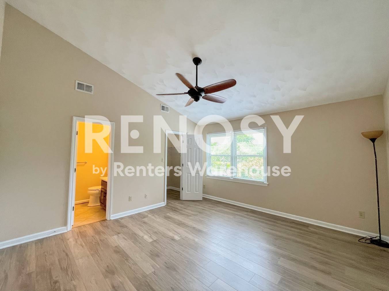 Building Photo - 628 Creekside Ct