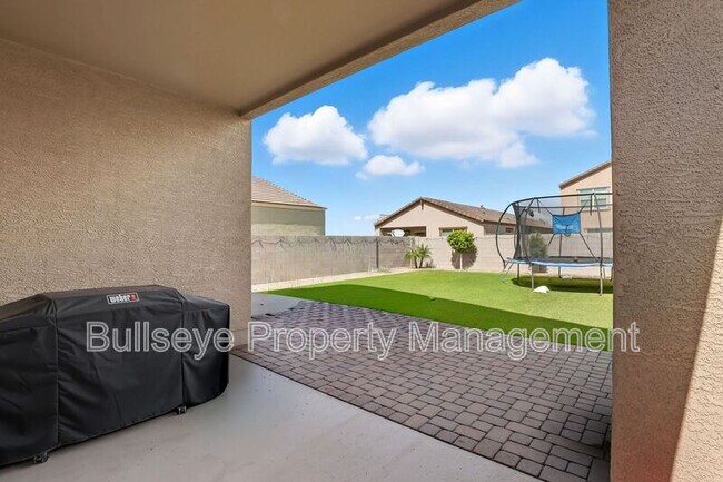 Building Photo - 40462 W Sunland Dr