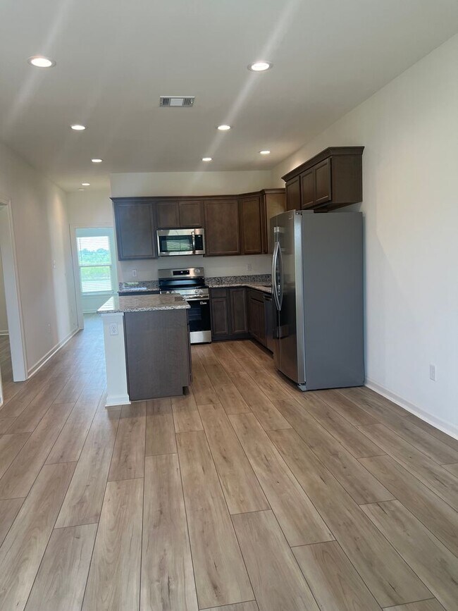 Building Photo - Brand New Construction 3/2 home for lease!