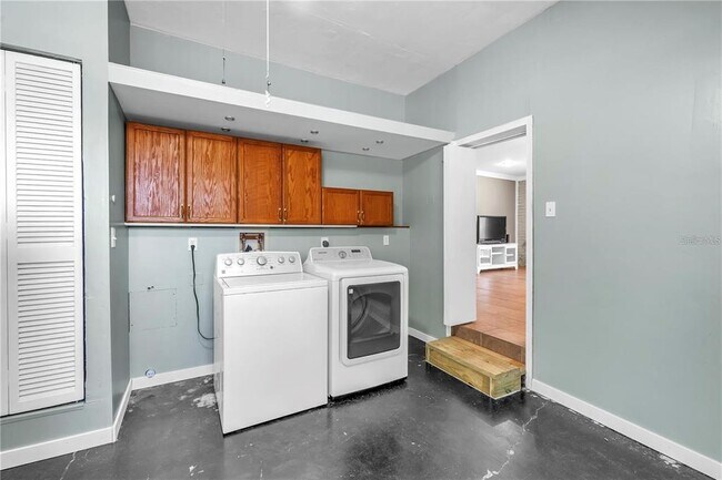 Building Photo - 6144 2nd Ave N