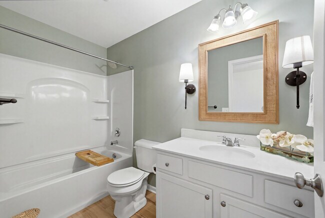 Building Photo - 2546 Huntleigh Ln