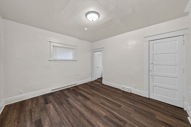 Building Photo - 1225 Miami St
