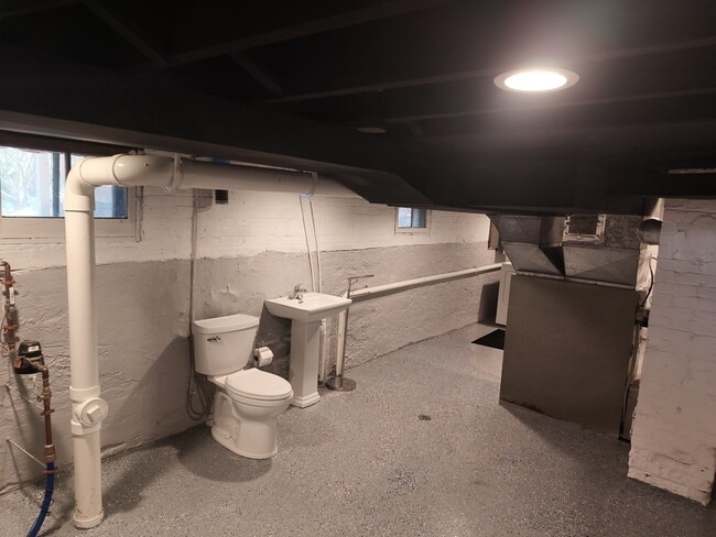 Building Photo - 401 Cleveland Ave