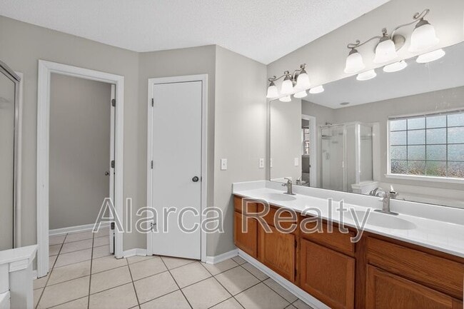 Building Photo - 11025 Scrimshaw Ln