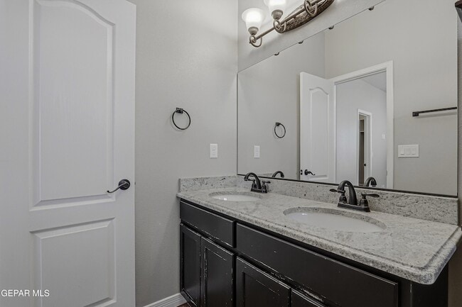 Building Photo - 2508 Eastern Sky St