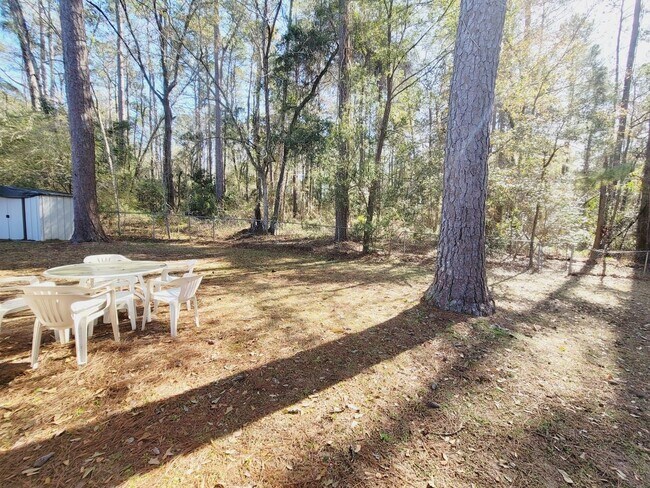 Building Photo - 1555 San Luis Rd