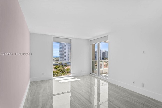 Building Photo - 21055 Yacht Club Dr