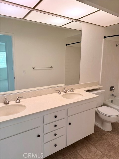 Building Photo - 4356 Cartesian Cir