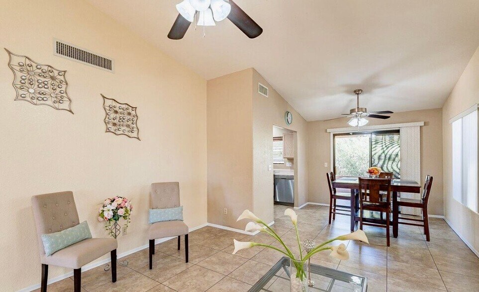 Building Photo - 8527 N Spring Creek Dr