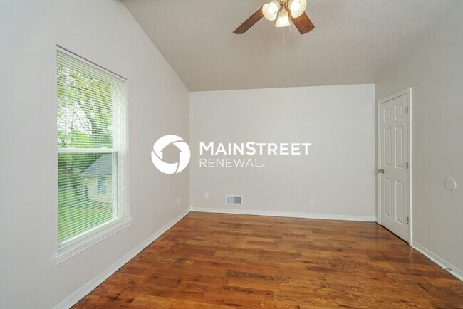 Building Photo - 3 Bedroom Pet-Friendly Home in Louisville,...