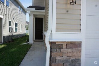 Building Photo - Newly Built 3 Bedroom 2.5 Bathroom Home wi...