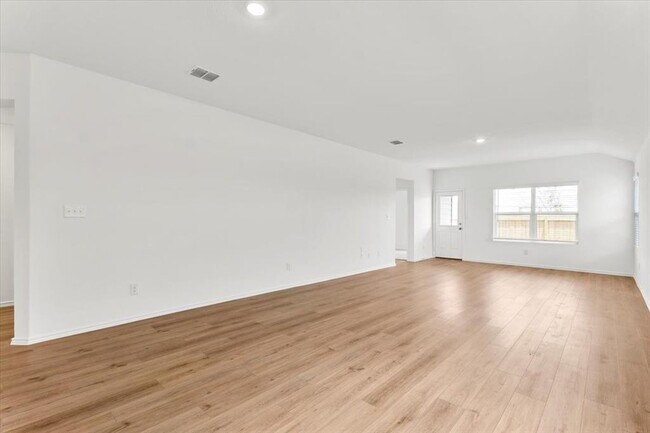 Building Photo - 461 Alamito Ave