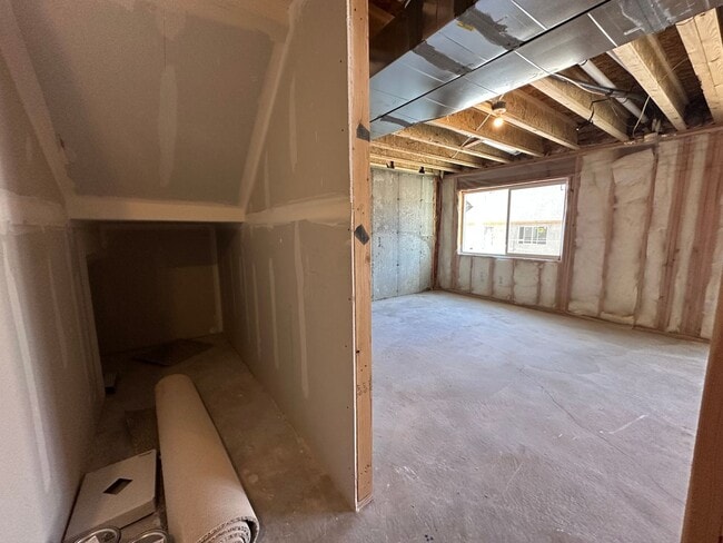 Building Photo - 5228 Acacia Dr
