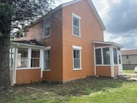 Building Photo - 292 11th St