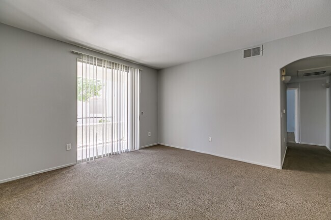 Building Photo - 1300 S Arlington St