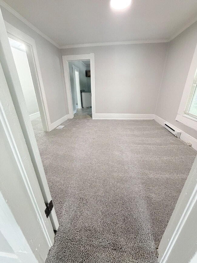 Building Photo - "Charming 3-Bedroom Home in the Heart of Winston-Salem-Pets Welcome Housing Vouchers Accepted!