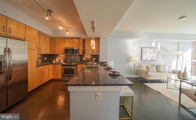 Primary Photo - 1025 1st St SE