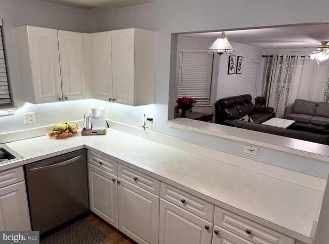 Building Photo - 44096 Natalie Terrace