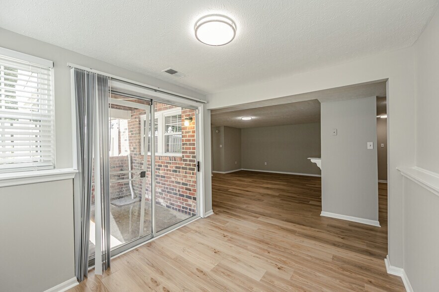 Building Photo - 9396 Wind Haven Ct
