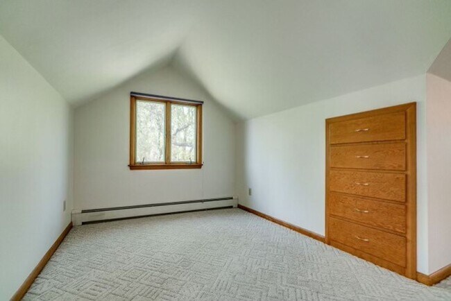 Building Photo - 821 N 15th St