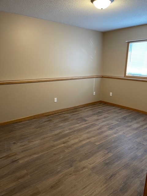 Building Photo - 413 Lilac Ln