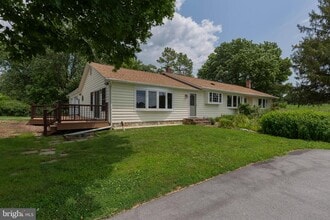 Building Photo - 3093 Old Leetown Pike
