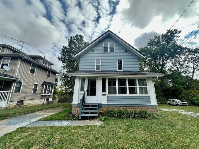 Primary Photo - 1111 East Ave