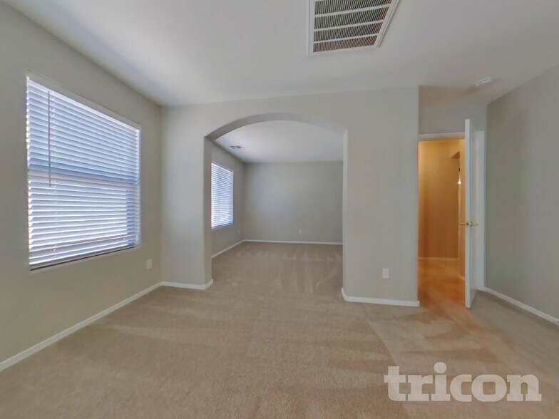 Building Photo - 3227 W Dancer Ln